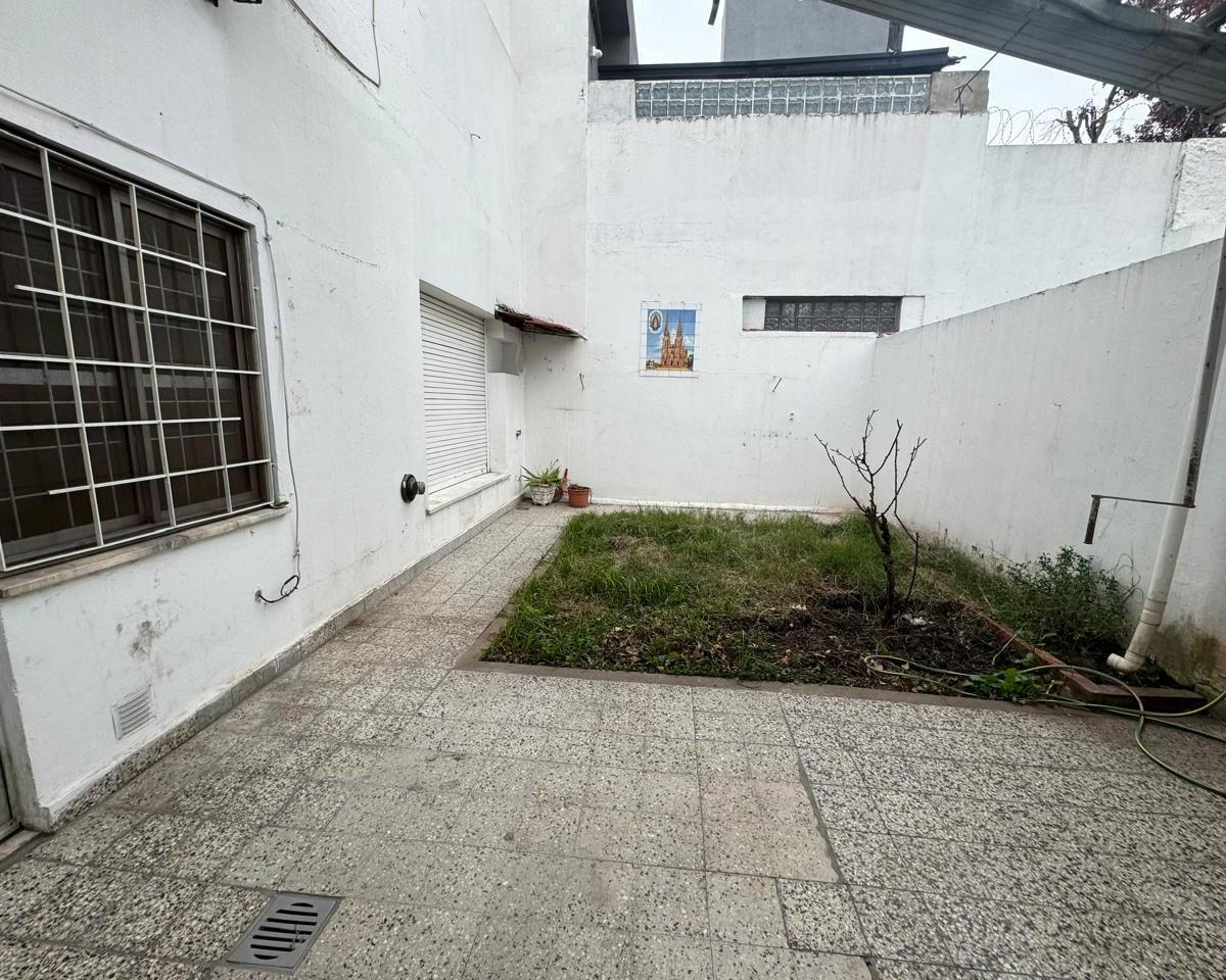 Lote Propio con 2 PH en Block 4