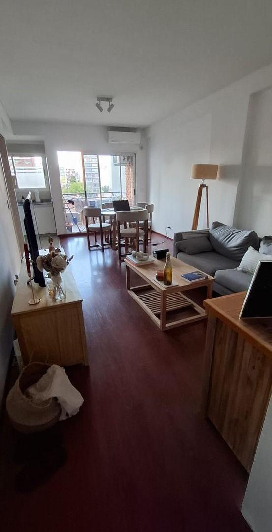 Dpto 2 ambientes con balcón 2 baños