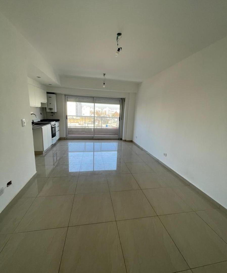 Excelente Departamento 2 ambientes con balcon al frente