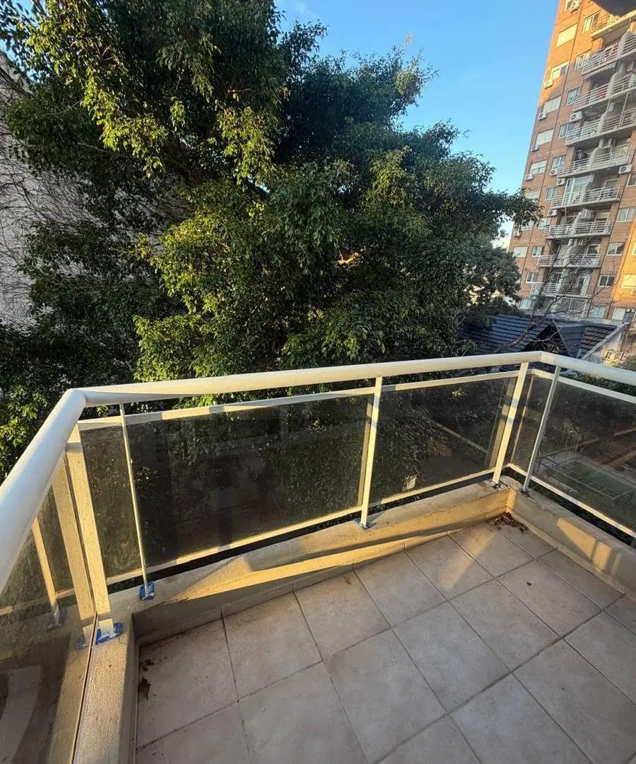 Muy buen monoambiente con balcón 5