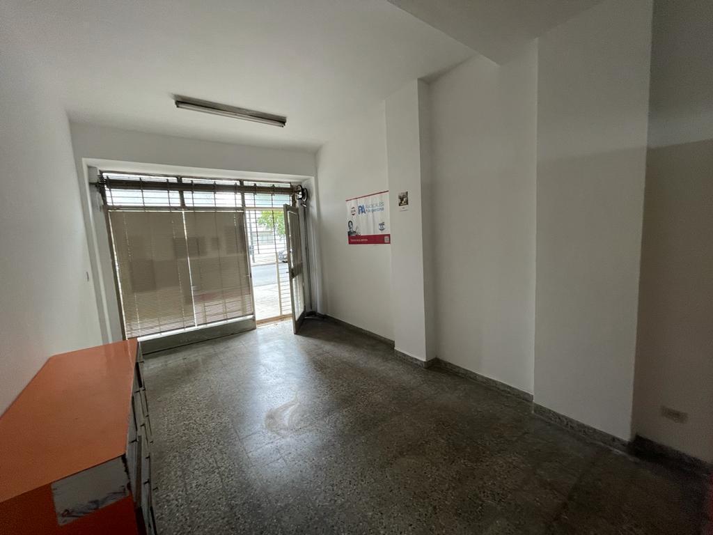 Foto de Local en zona comercial, imagen 1