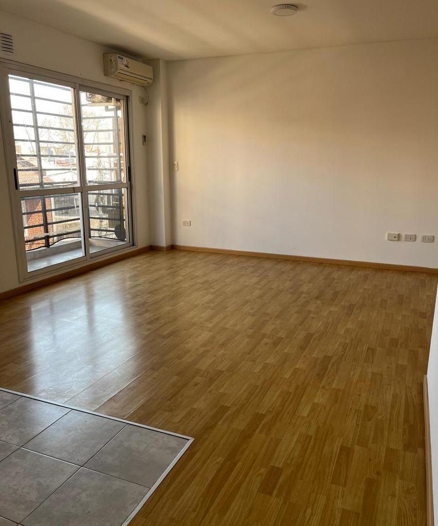 Foto de Departamento de 2 ambientes con balcon, imagen 2