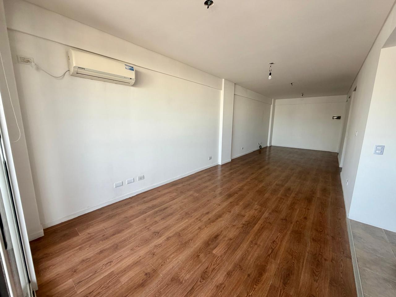 Foto de Amplio monoambiente con balcón, imagen 5