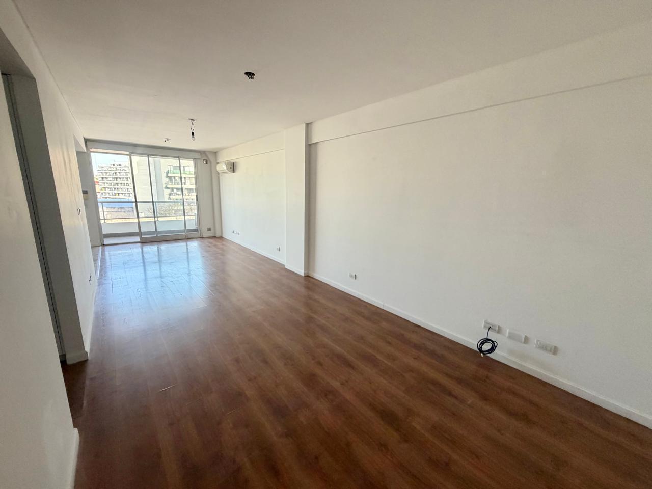 Foto de Amplio monoambiente con balcón, imagen 2