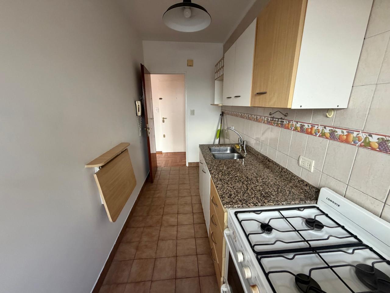 Foto de Departamento de 2 amb con balcón, imagen 2