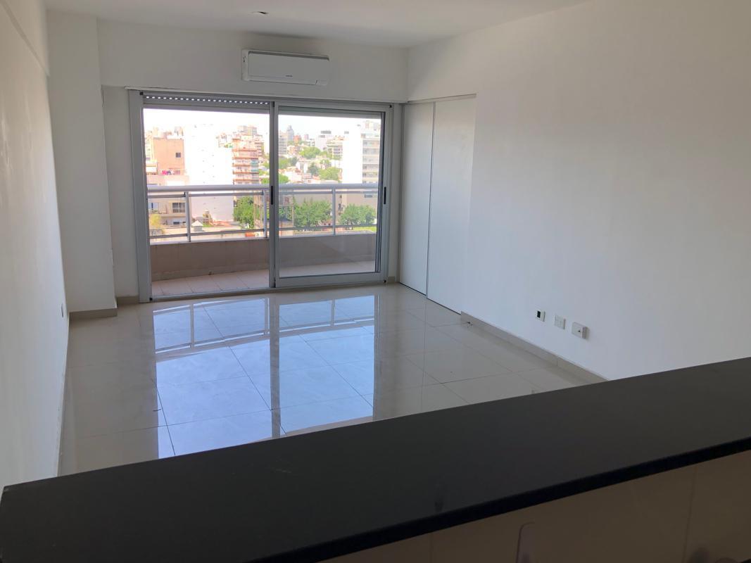Foto de Excelente dpto al frente con sum y piscina, imagen 2