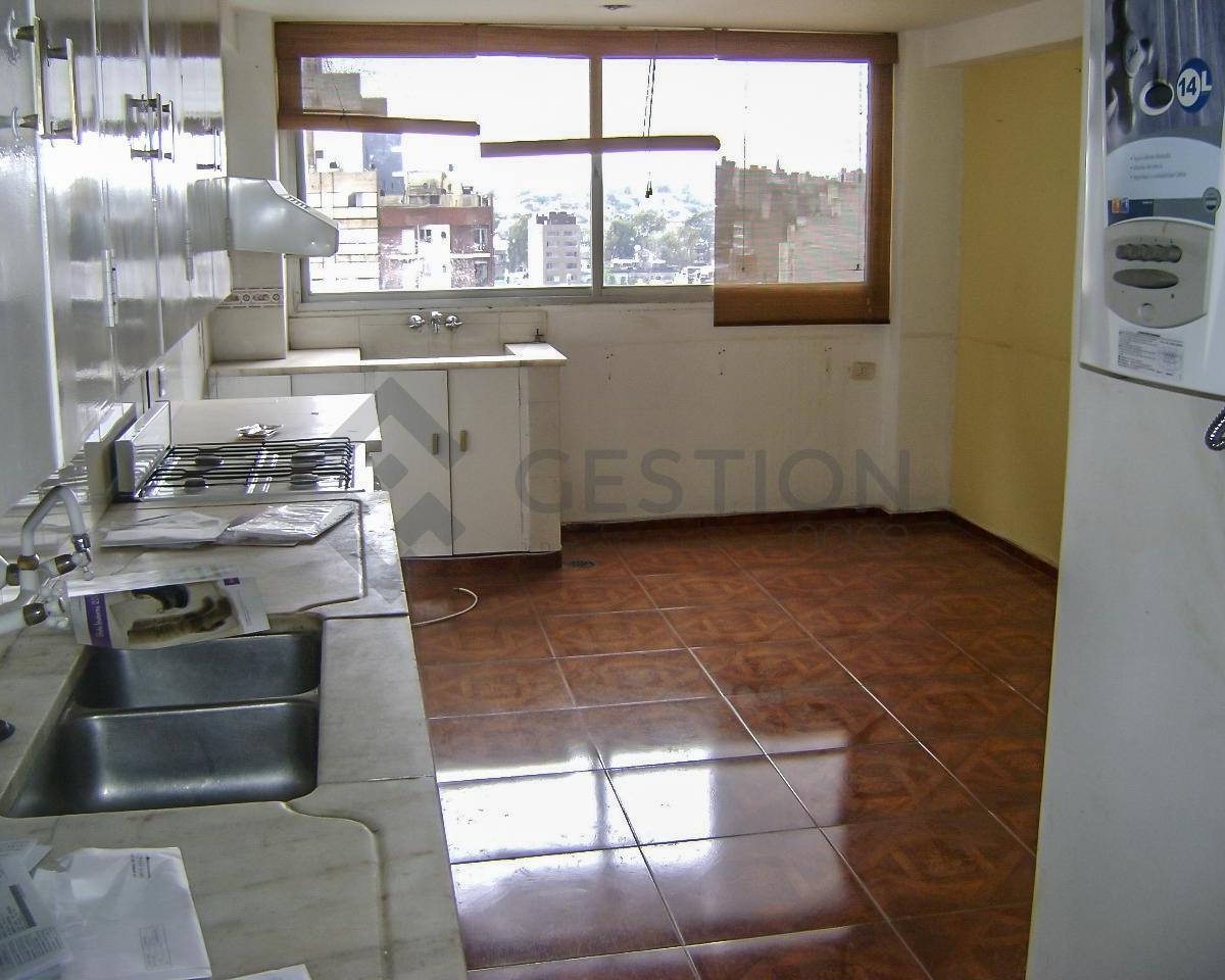 Departamento en Venta Sobre Calle Colón Al 800 3 Dorm. 1