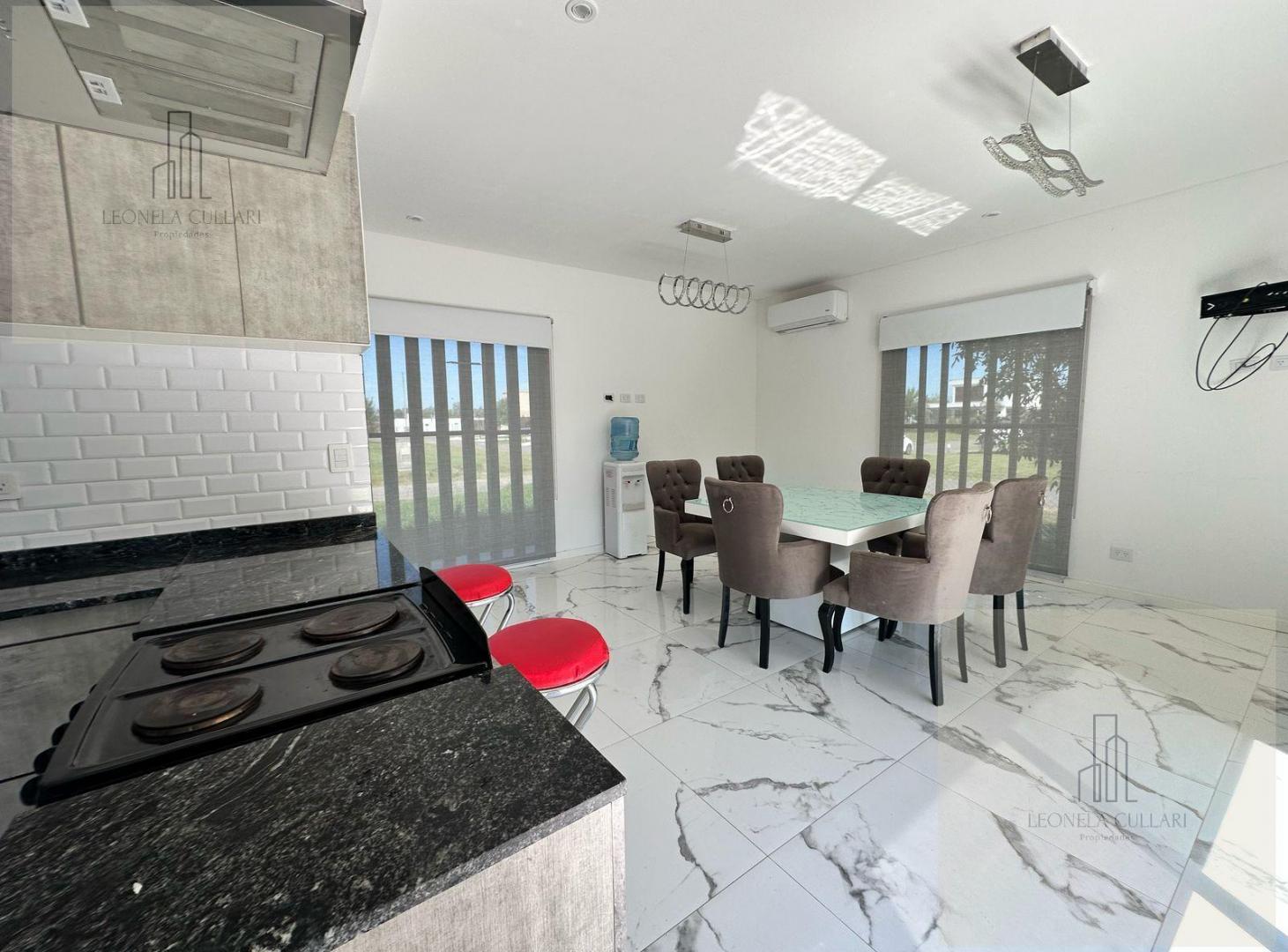 Foto de Venta - Casa - Barrio Santo Domingo - Canning / San Vicente, imagen 4