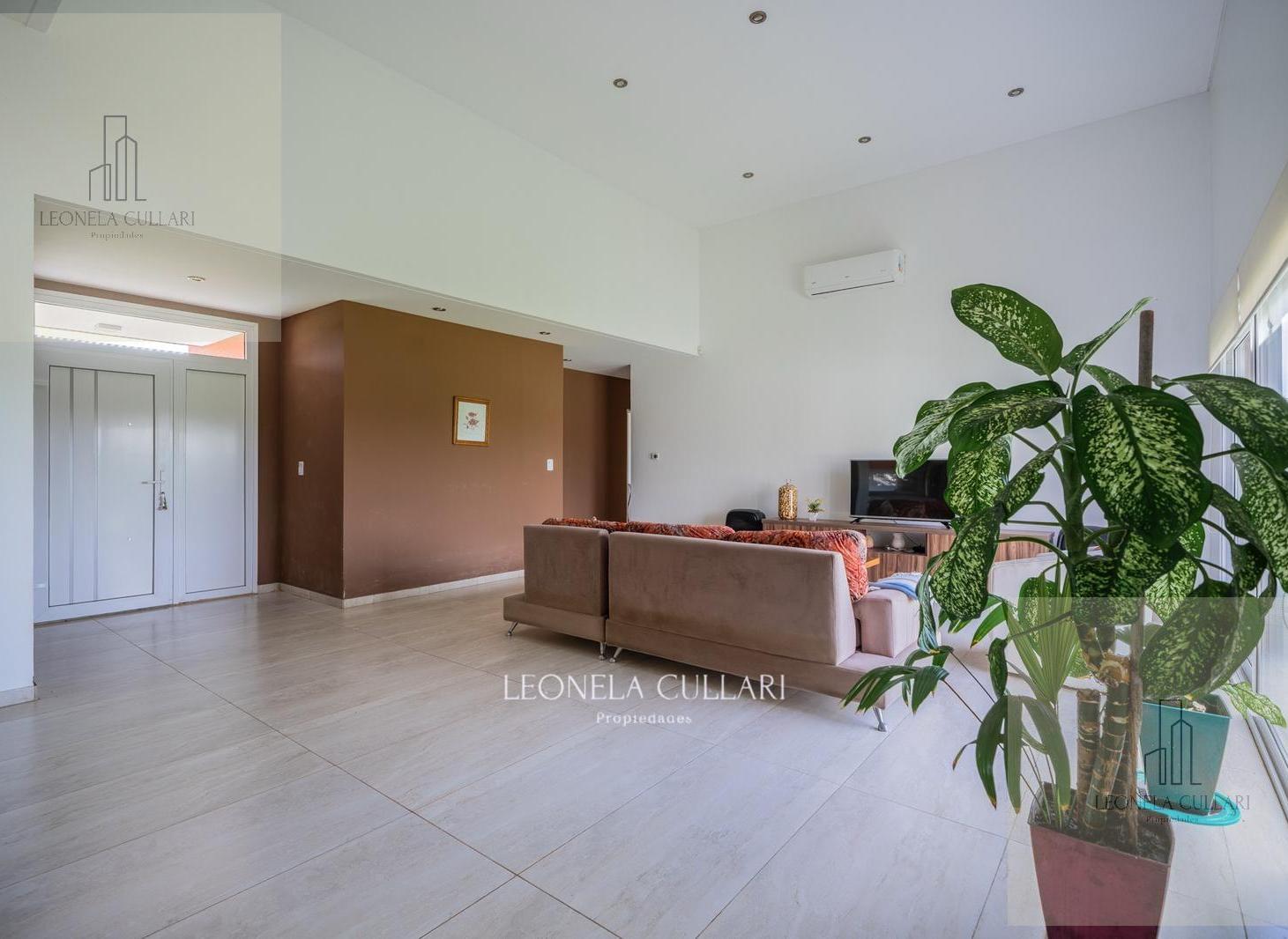 Foto de Venta - Casa - Barrio Santo Domingo - Canning / San Vicente, imagen 3