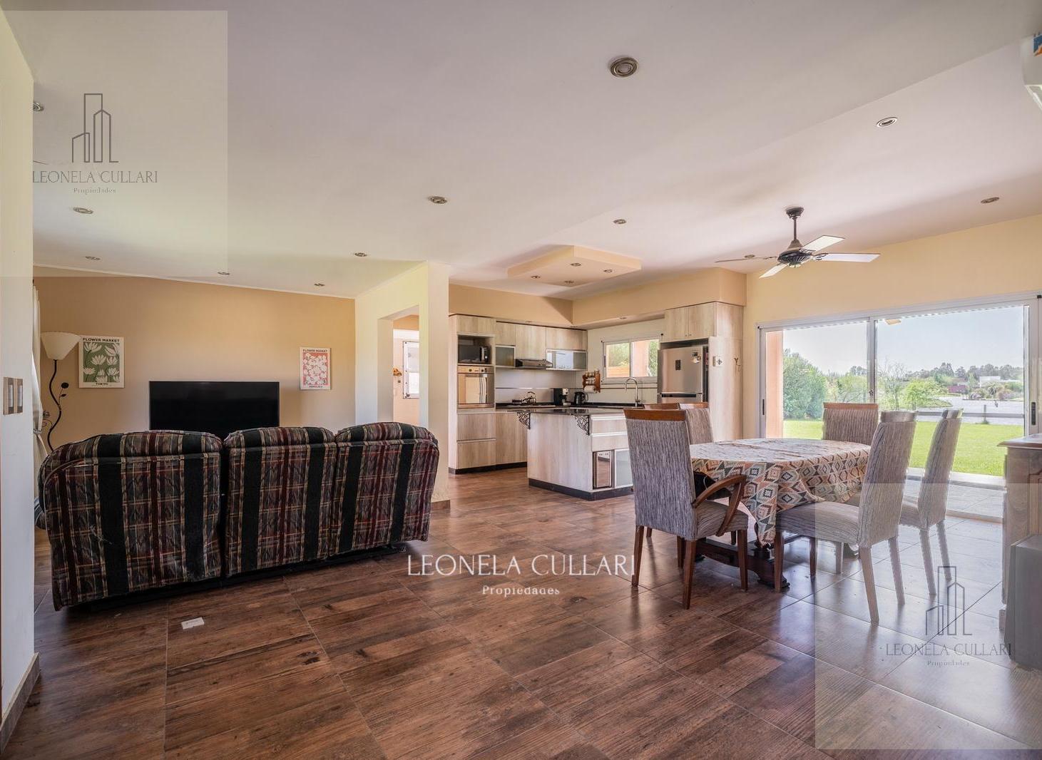 Foto de Venta - Casa - Fondo a laguna - Barrio Santo Domingo - Canning / San, imagen 2