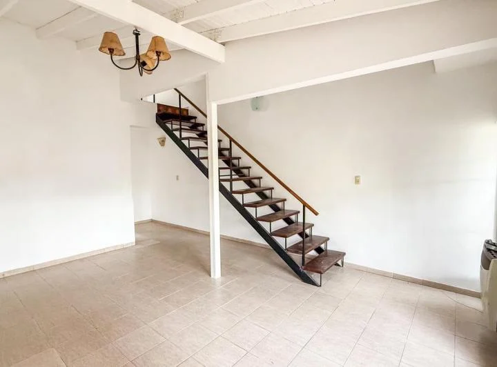 Casa en venta en pleno centro de Roldán 4