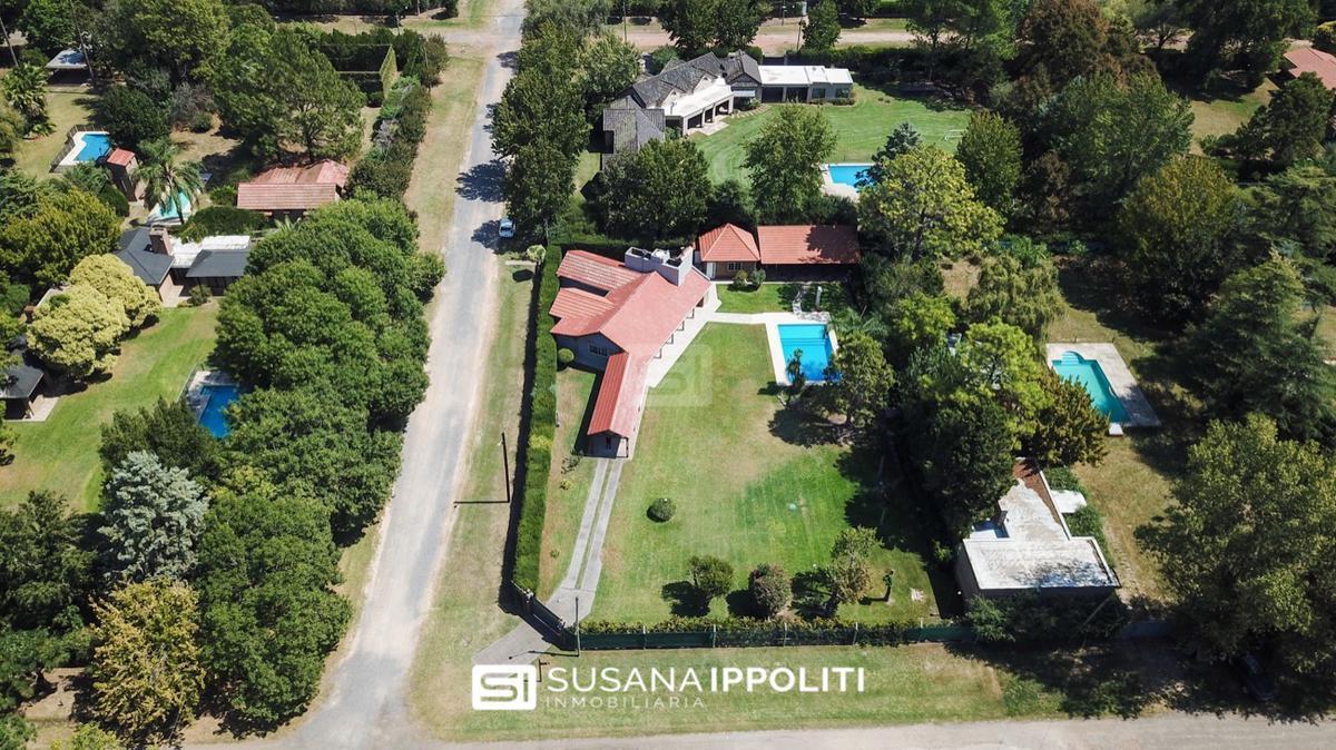Vendo casa 3 dormitorios con pileta en Cotos de la Alameda Roldan