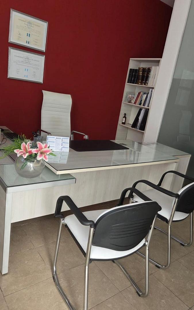 Oficina en alquiler en planta baja en Rosario