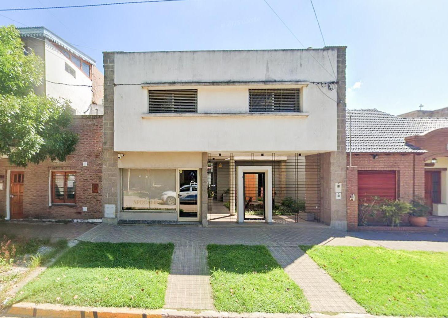 Casa en alquiler 2 dormitorios con oficina