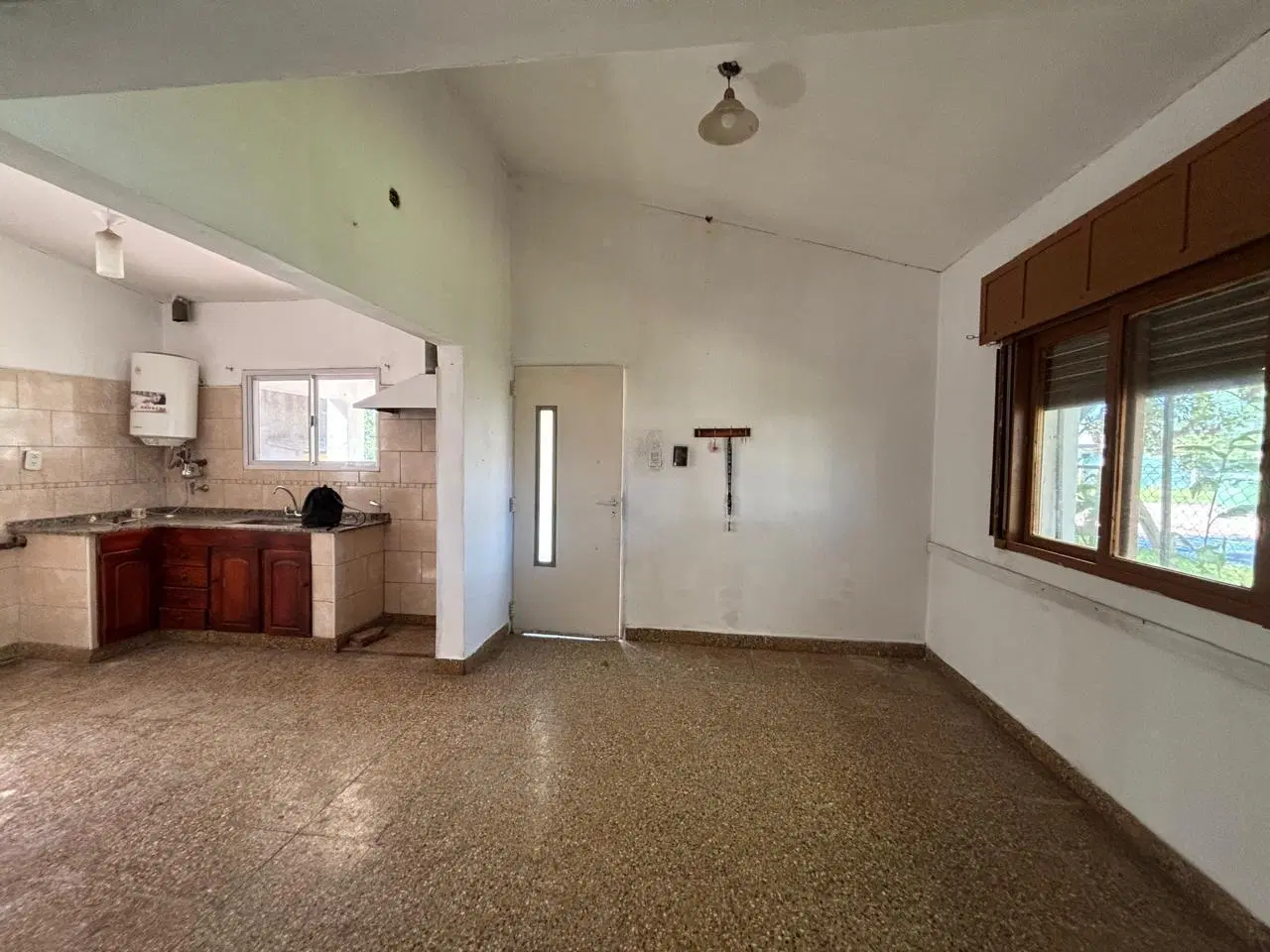 Casa en alquiler de 3 dormitorios en Roldán 4