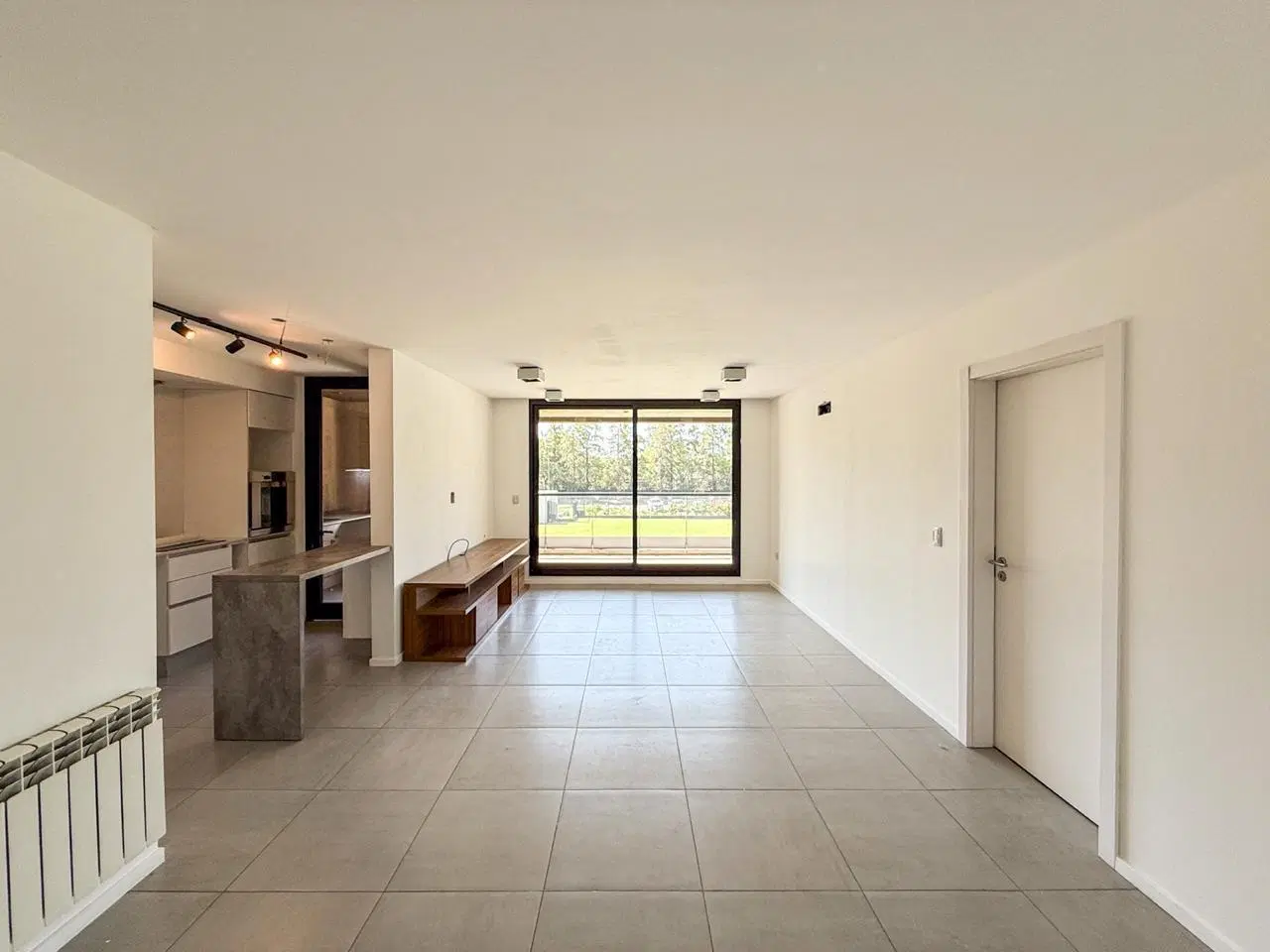 Departamento en alquiler 1 dormitorio de 90 m2 en fisherton 4