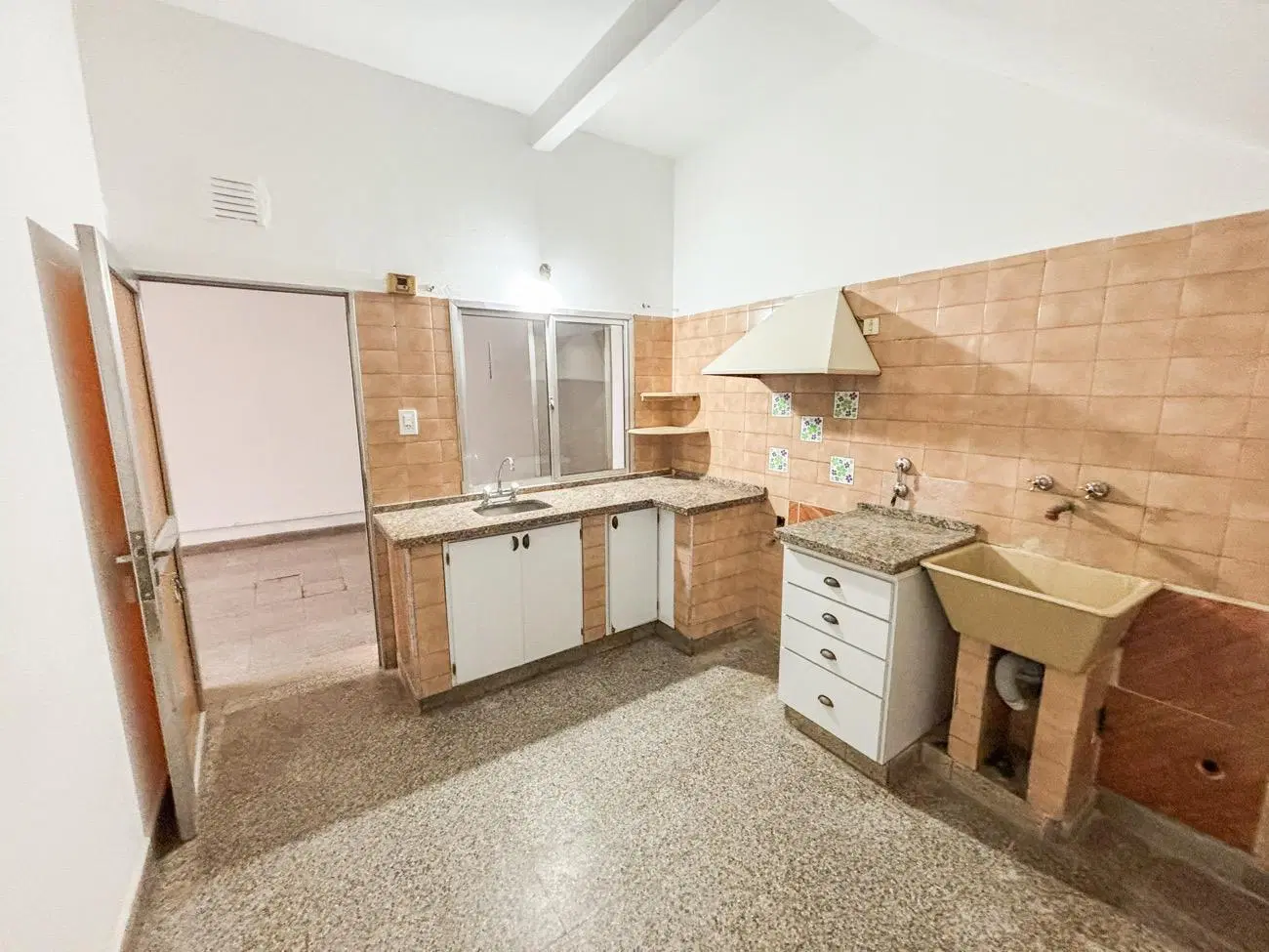 Casa en alquiler 1 dormitorios en Roldán 2
