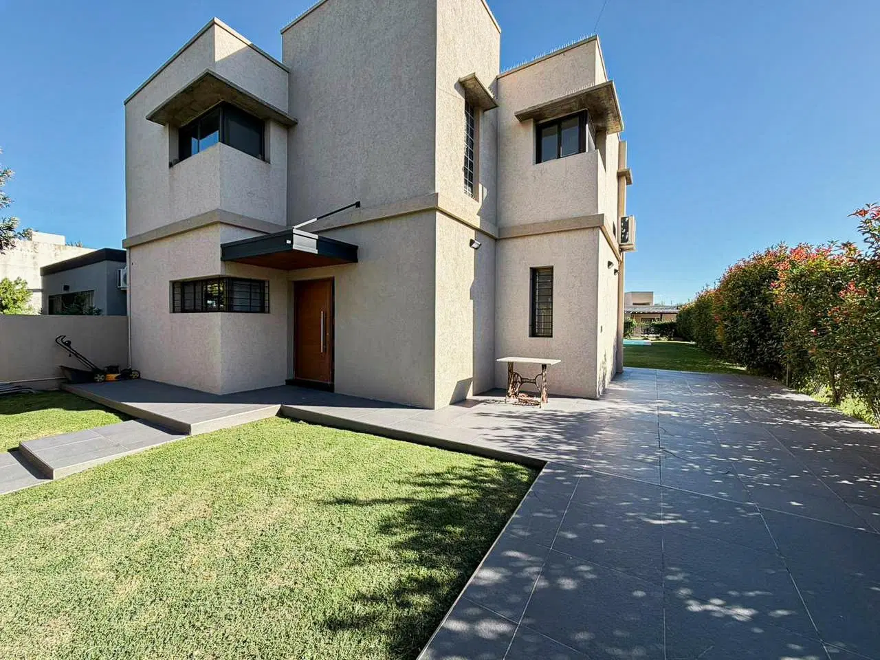 Casa en venta 2 dormitorios con pileta en Las Tardes Roldan 5