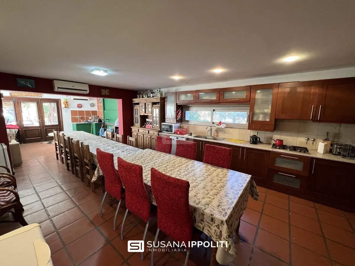 Casa en venta oportunidad real 4 dormitorios barrio Los Raigales Roldan 5