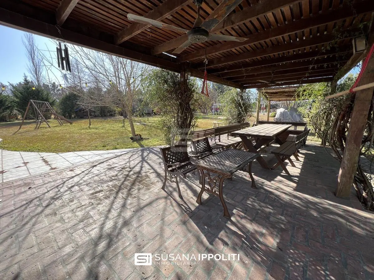 Casa en venta oportunidad real 4 dormitorios barrio Los Raigales Roldan 3