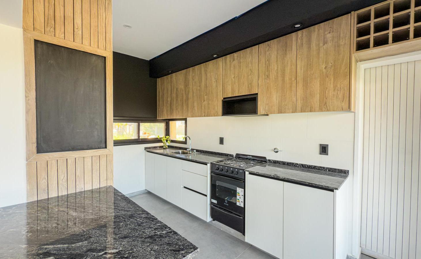 Foto de Casa en venta de 2 dormitorios a estrenar con pileta barrio Las Tardes, imagen 4