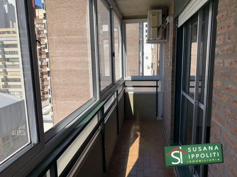 Alquila dpto. de 2 dormitorios - excelente ubicación - 50m2 · 4 Ambientes 4