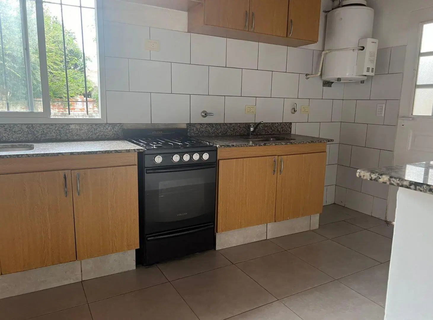 Casa en alquiler permanente Roldan 4