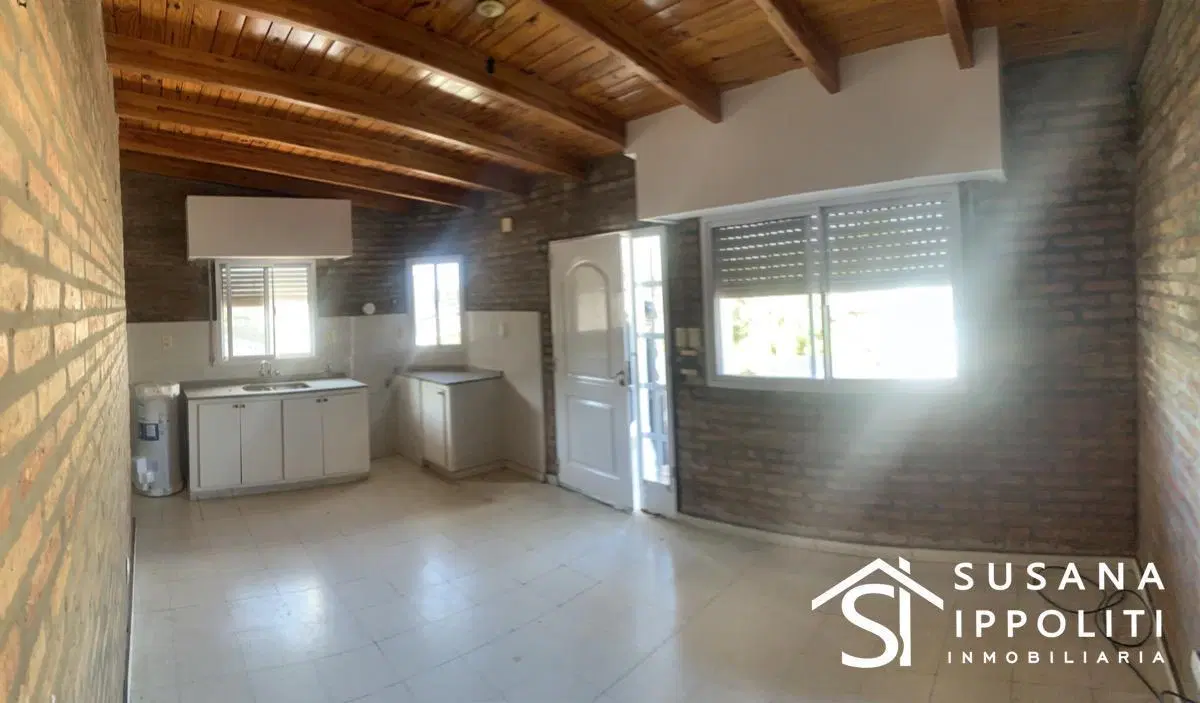Alquila Departamento Centrico en Roldan 5
