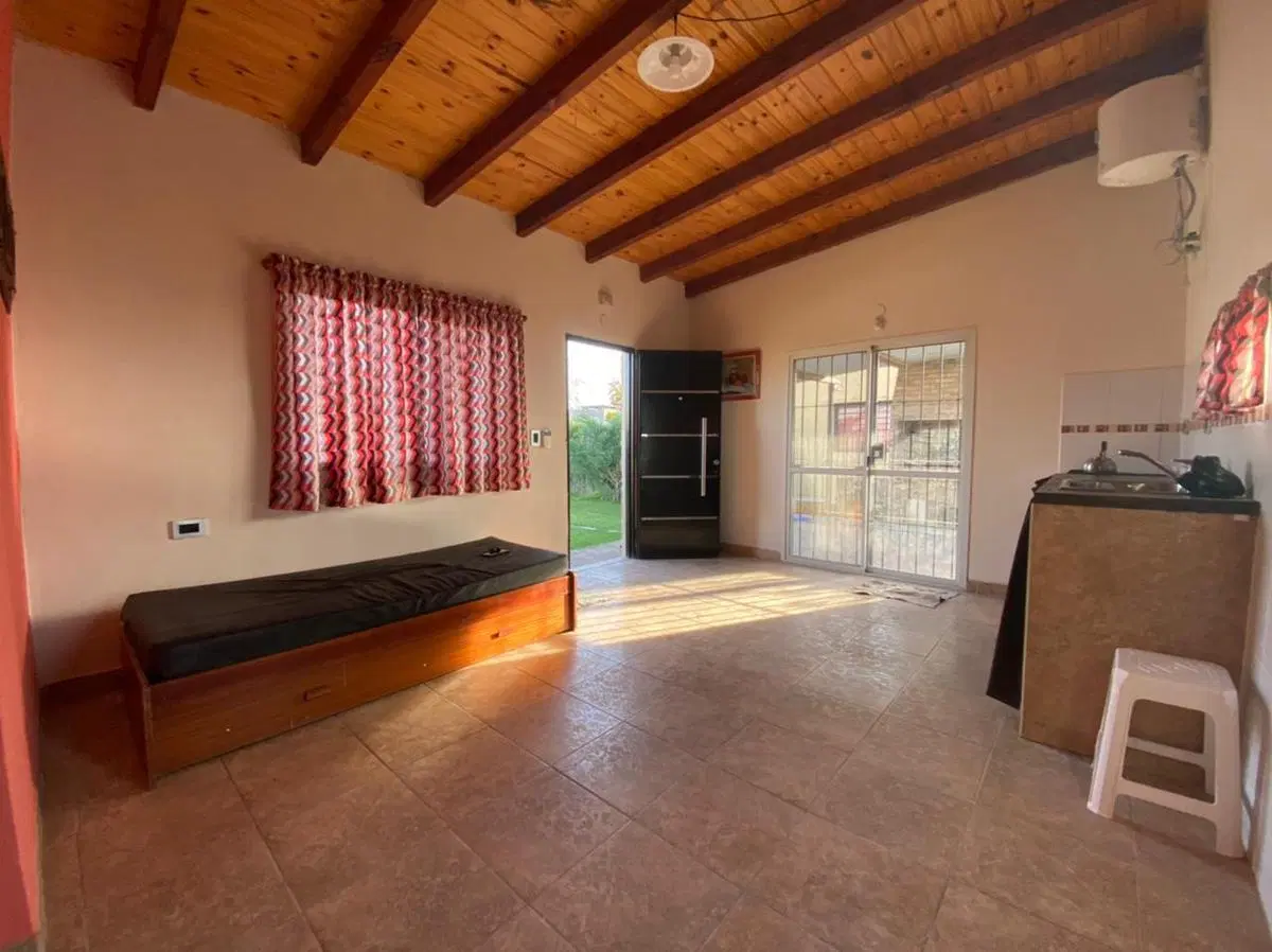 Casa en alquiler en Roldan 5