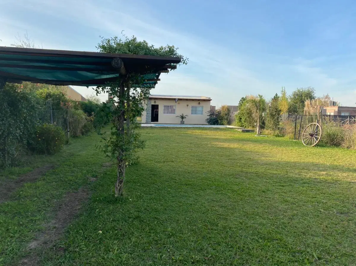 Casa en alquiler en Roldan 2