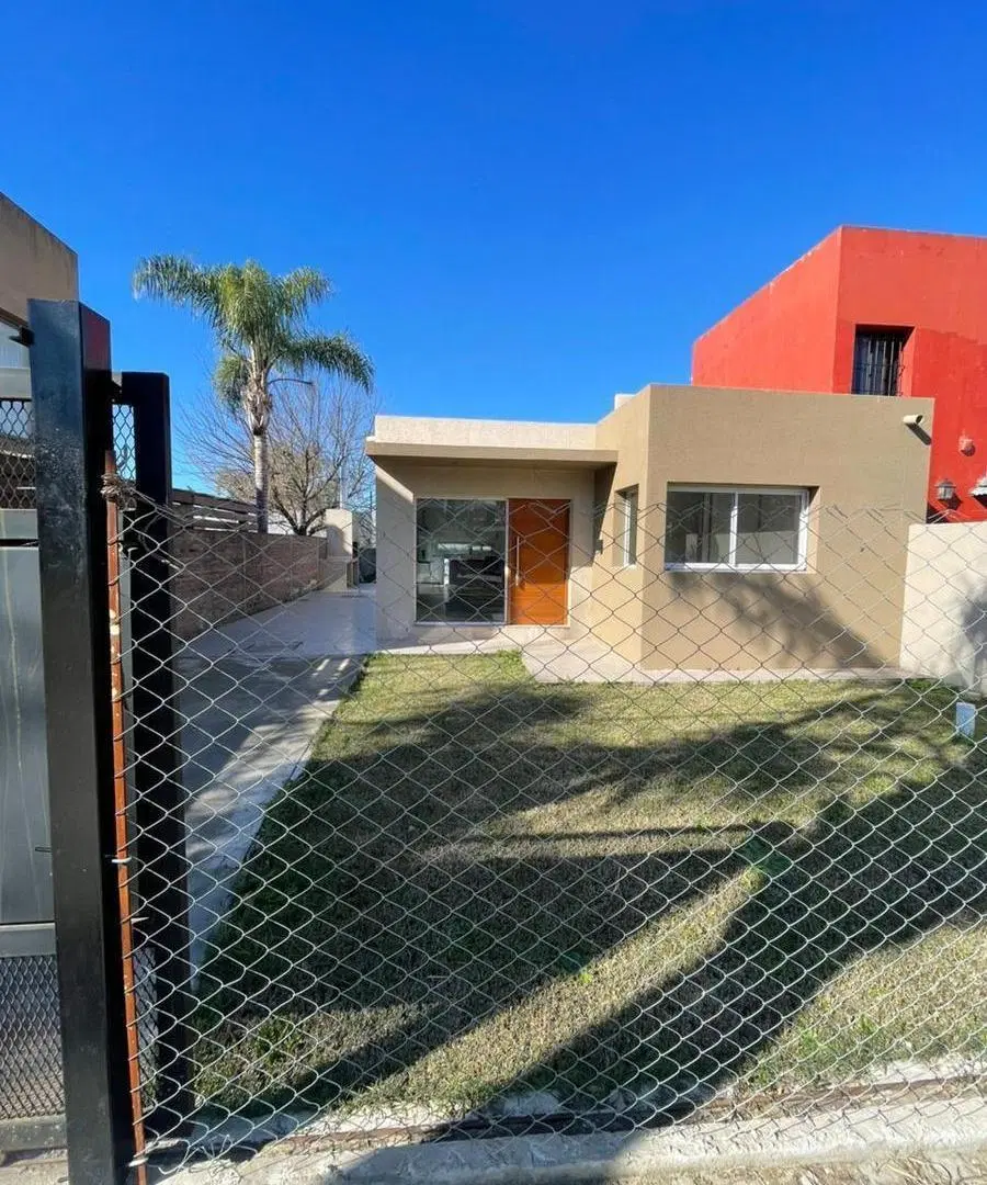 Casa en venta de 2 habitaciones en Funes a estrenar, apta credito 3