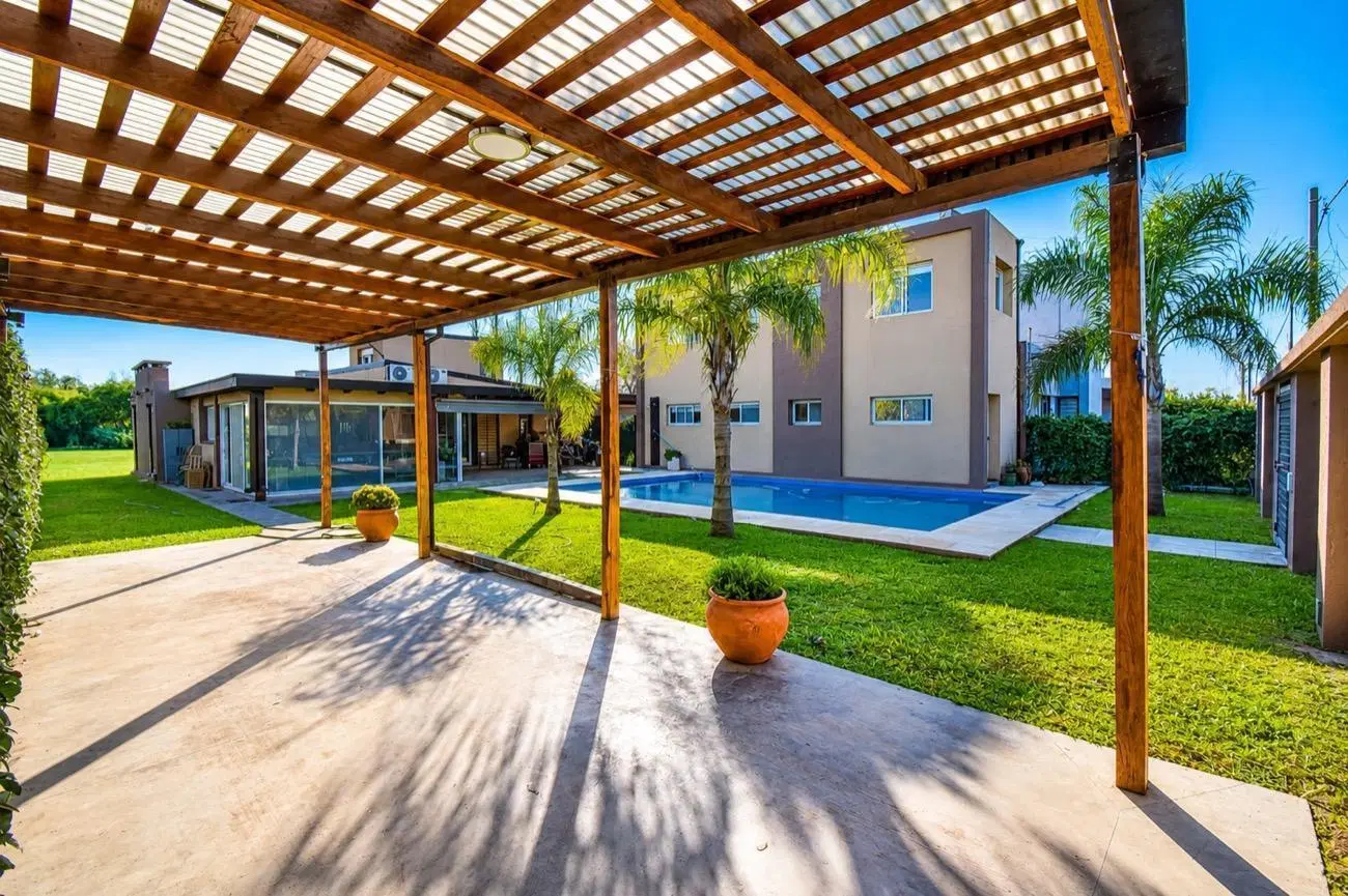 Casa en venta 2 dormitorios + duplex de 2 dormitorios en Las Acequias Roldán 3