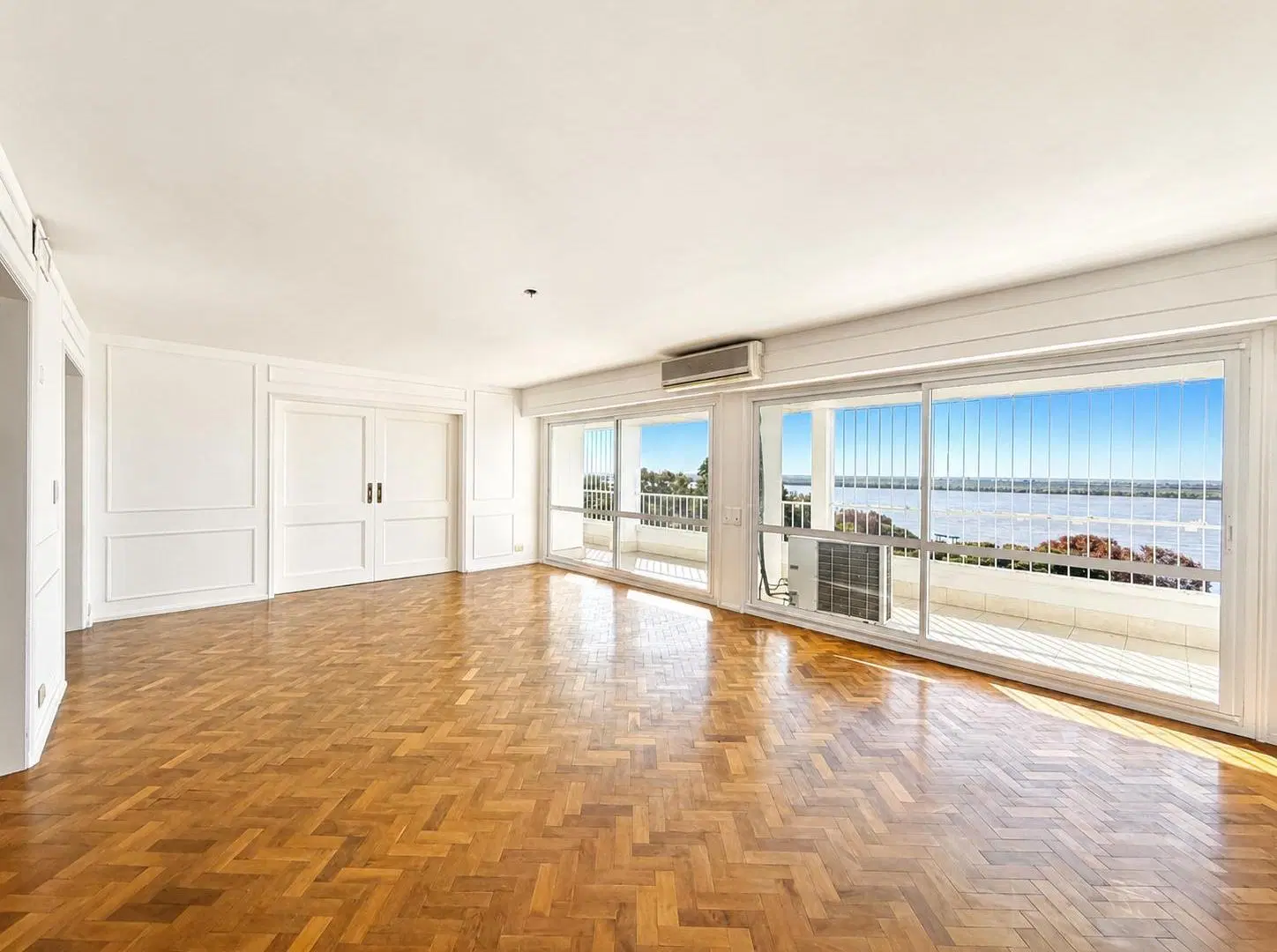 VENTA EXCLUSIVO DEPARTAMENTO DE 3 DORMITORIOS CON COCHERA Y BAULERA EN BARRIO MARTIN 3