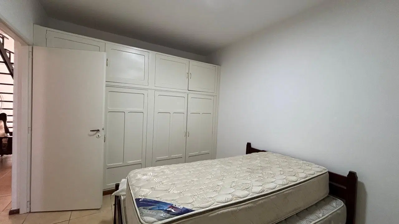 Casa en alquiler 2 dormitorios 2 baños Roldan 8