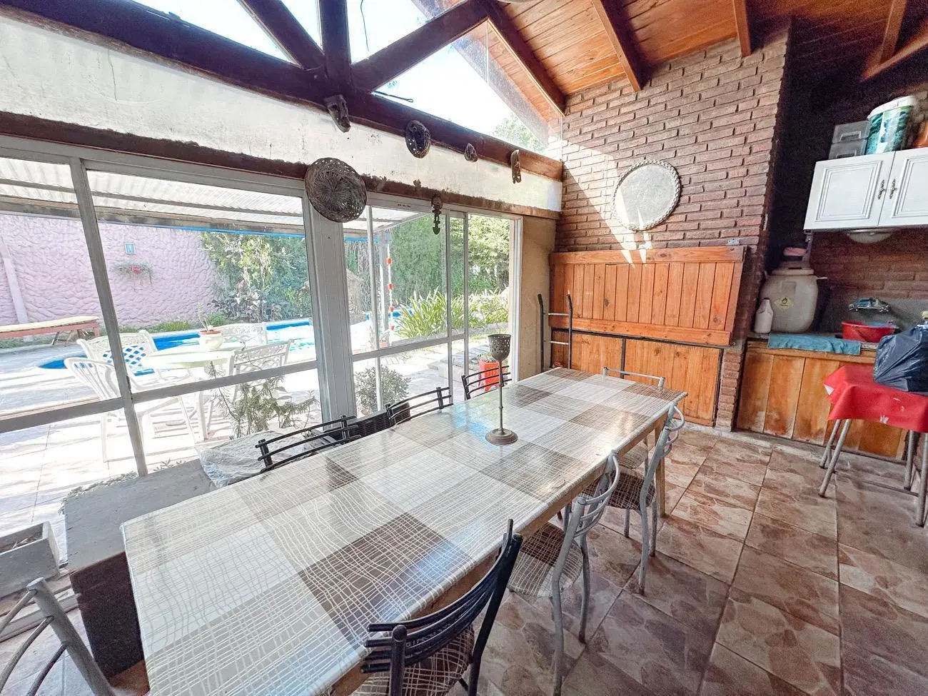 Casa en venta 2 dormitorios con pileta en Roldán loteo Santa Teresa 3