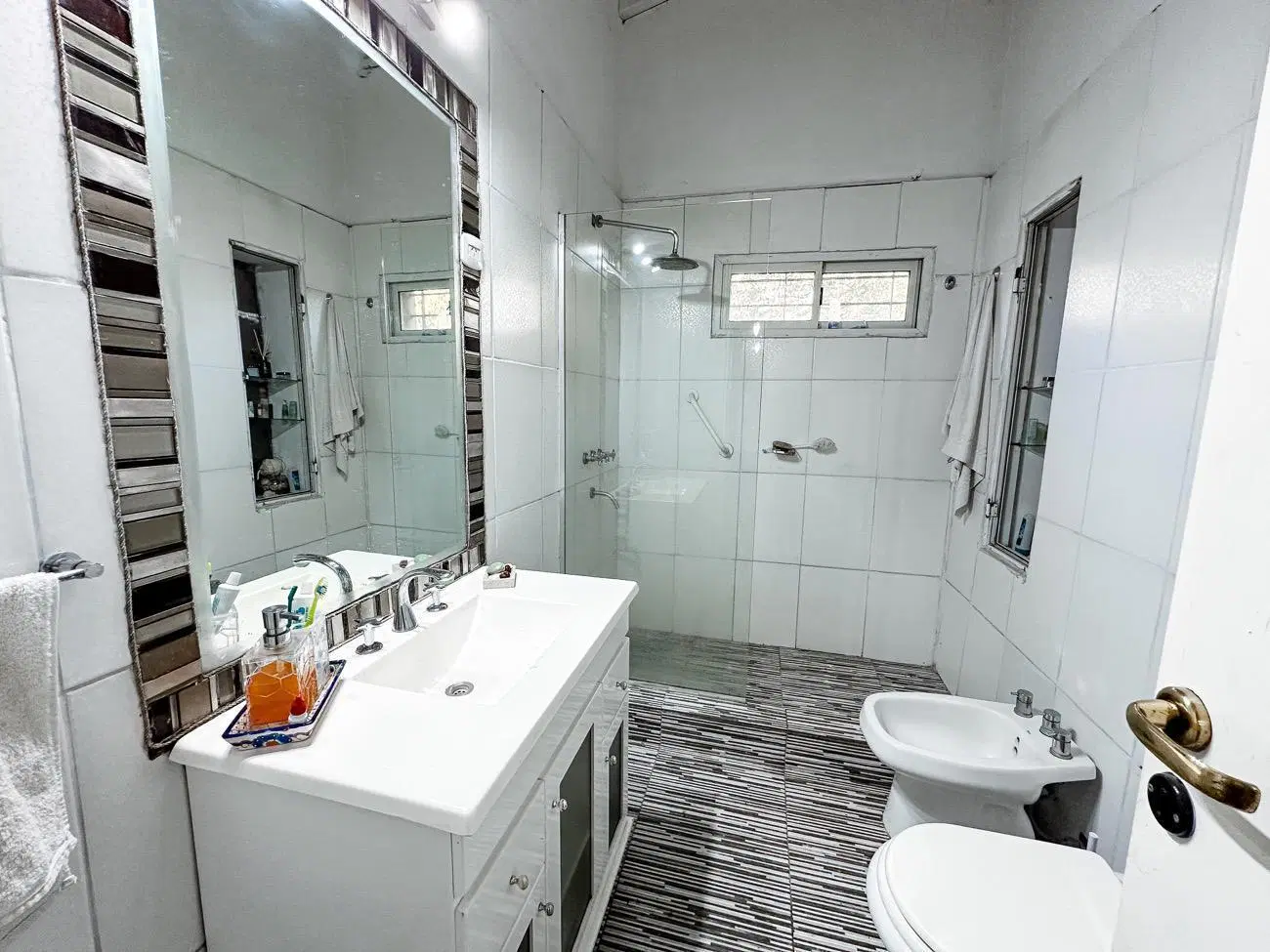 Casa en venta 2 dormitorios con pileta en Roldán loteo Santa Teresa 4
