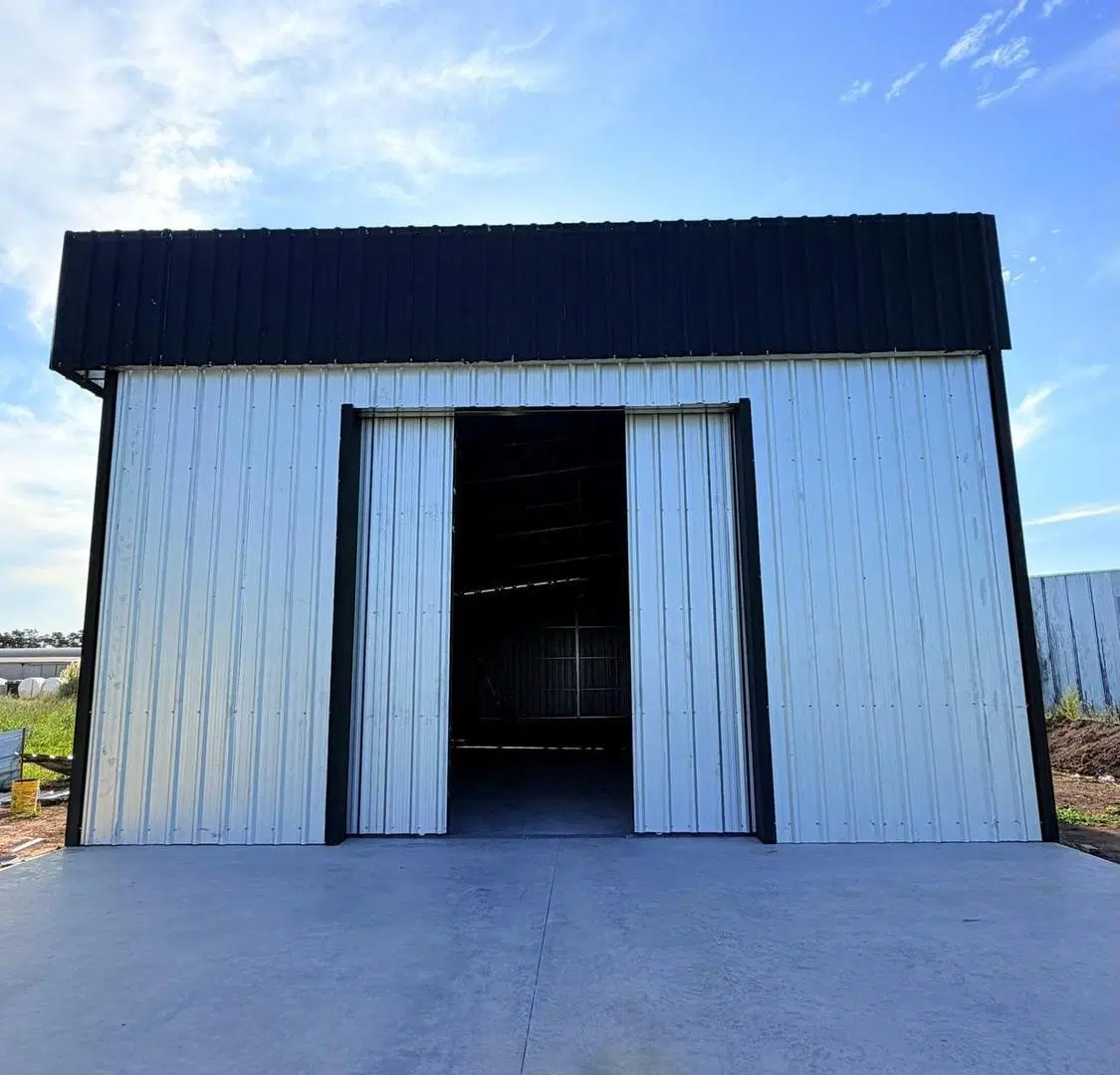 Galpón en venta 210m2 a estrenar Area Industrial Roldán 5