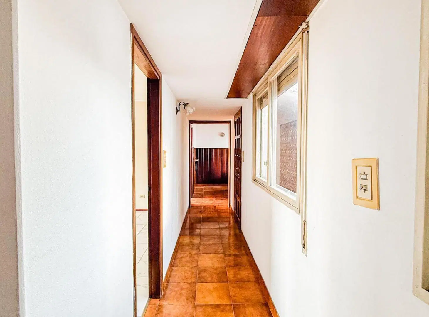 Casa 4 dormitorios en venta en Roldan centro frente al banco nacion 8