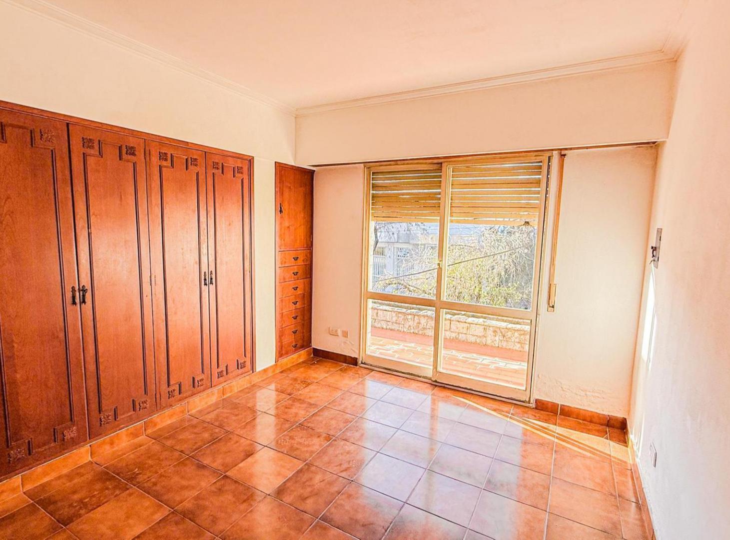 Foto de Casa 4 dormitorios en venta en Roldan centro frente al banco nacion, imagen 3