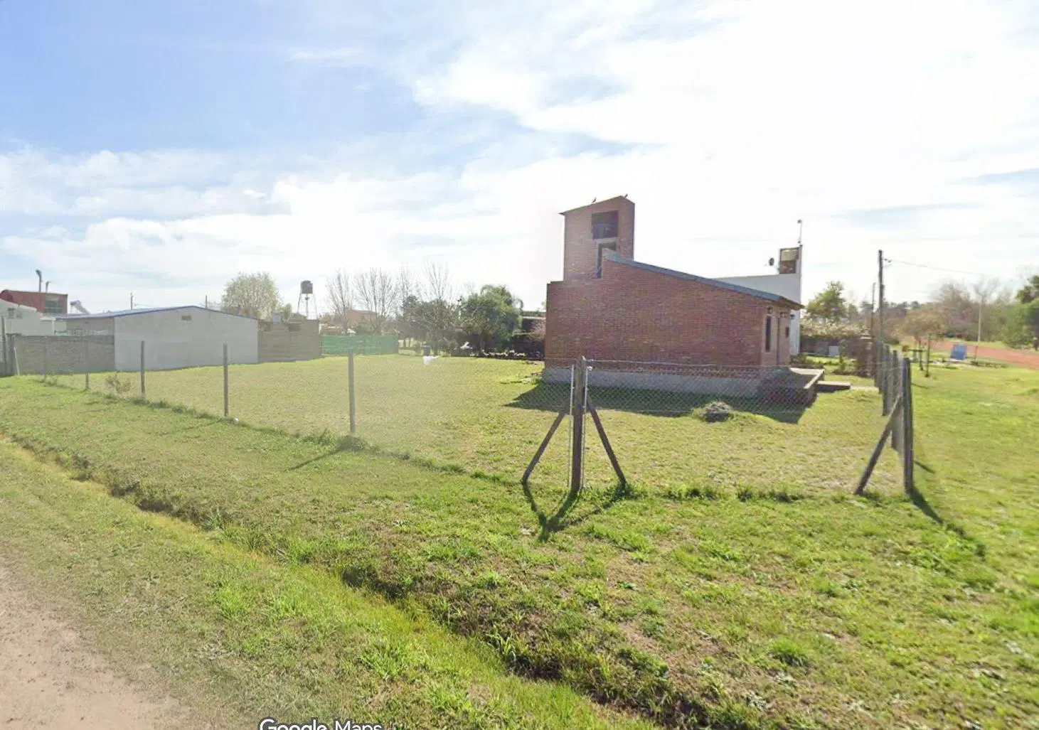 Terreno en Venta 439,80m2 en Barrio Bosque Azul, Roldán 5