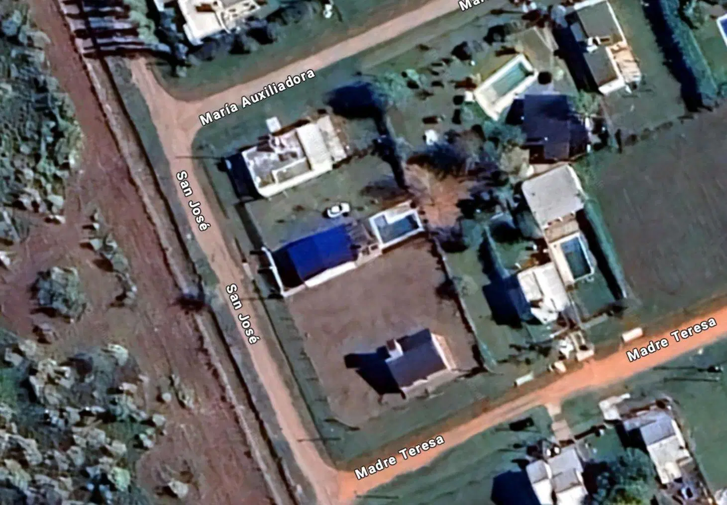 Terreno en Venta 439,80m2 en Barrio Bosque Azul, Roldán 3