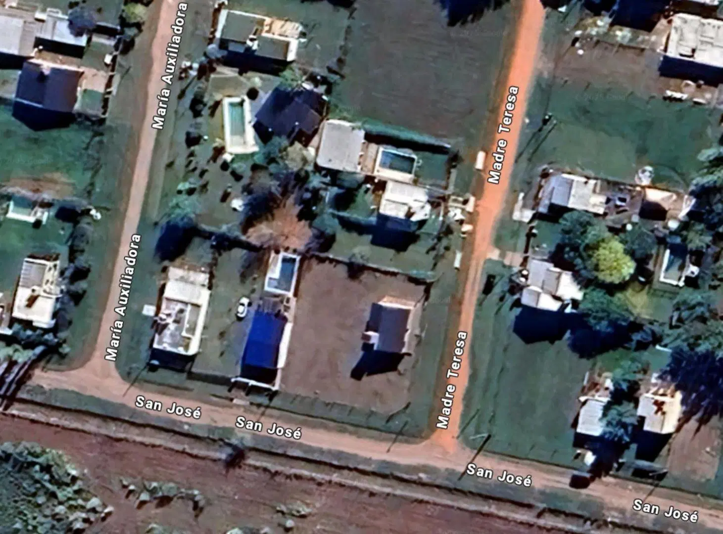 Terreno en Venta 439,80m2 en Barrio Bosque Azul, Roldán 4