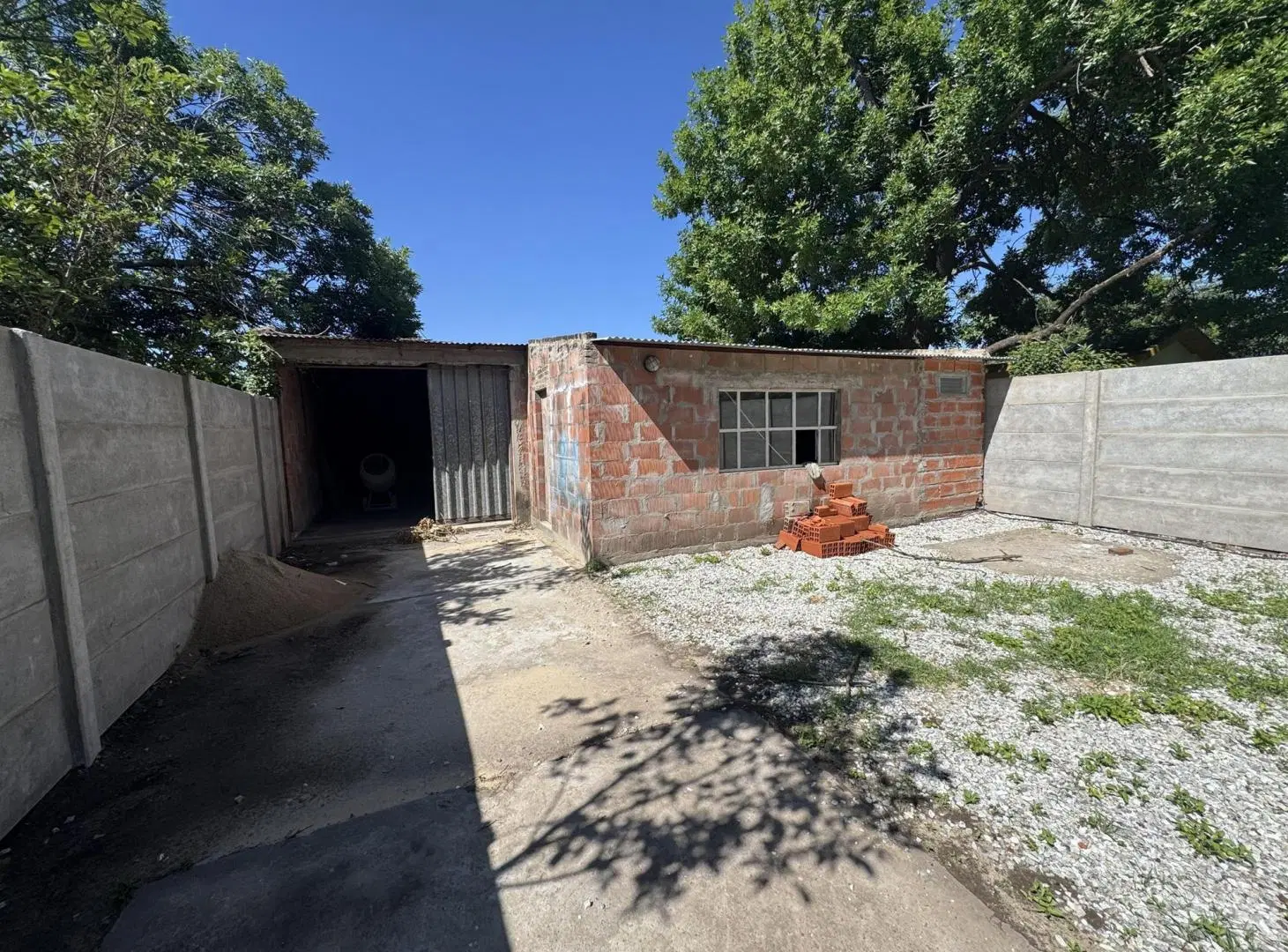 Galpón en alquiler zona urbana Roldán 5
