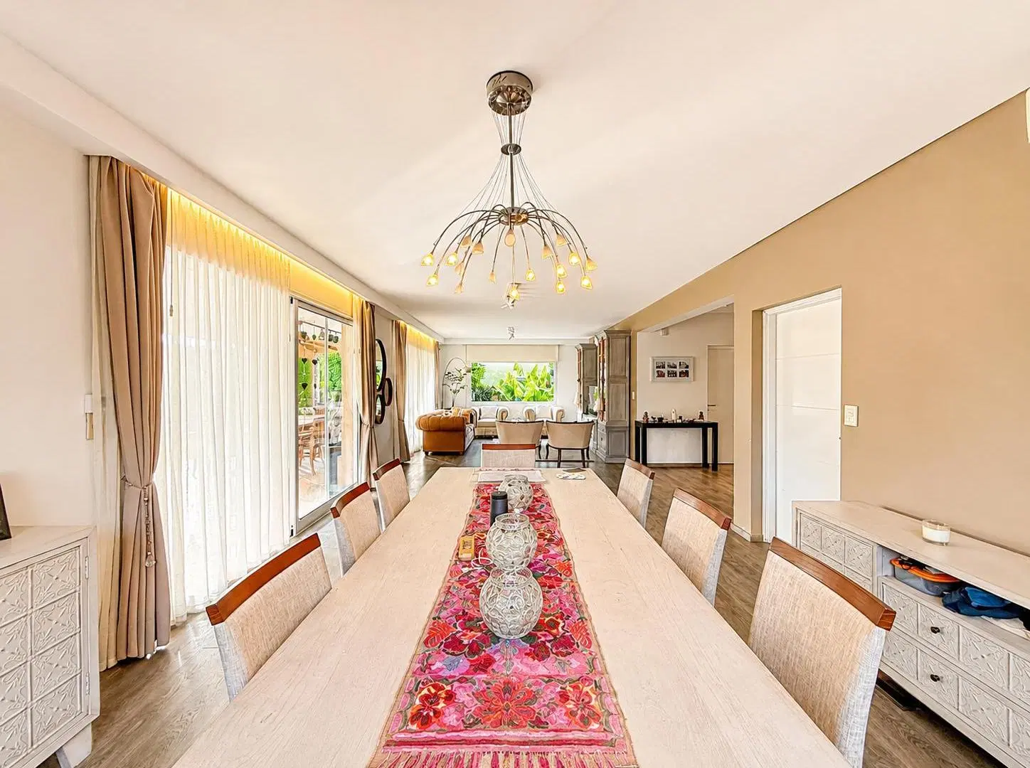 Casa de 269 m² con 4 dormitorios en venta y alquiler en San Sebastián 1