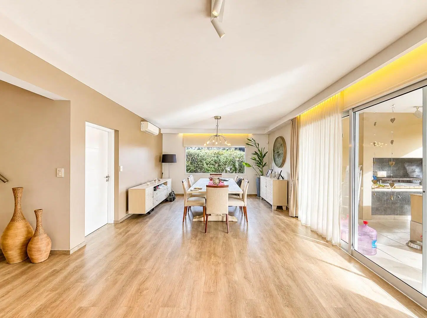 Casa de 323 m² con 4 dormitorios en venta en San Sebastián 3