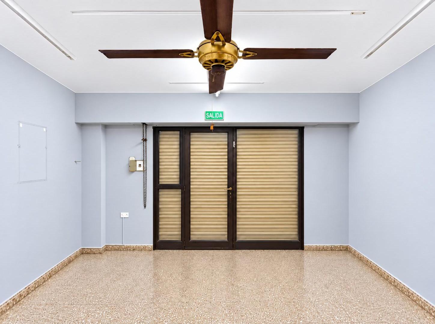 Foto de Galpones en venta 671 M² cubiertos, Prov. Unidas 647 BIS, imagen 2