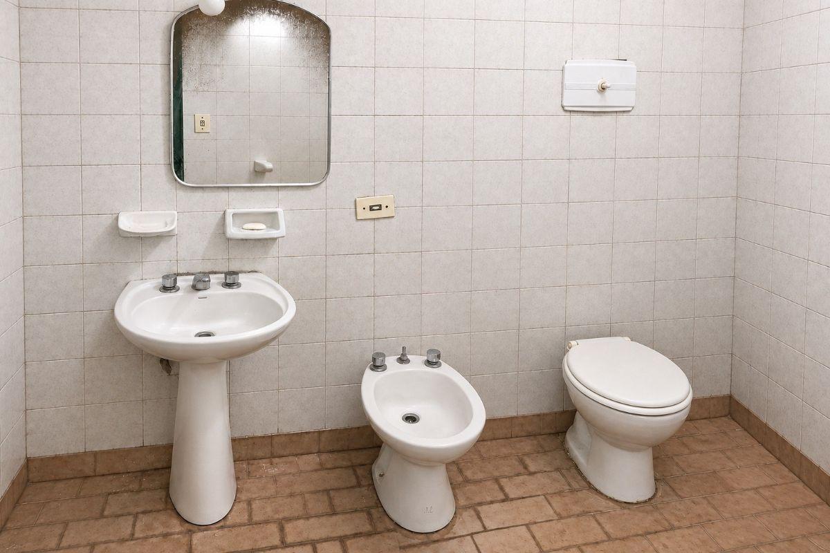 Foto de Casa a reciclar de 2 dormitorios en lote de 1.233 m² en Funes, imagen 5
