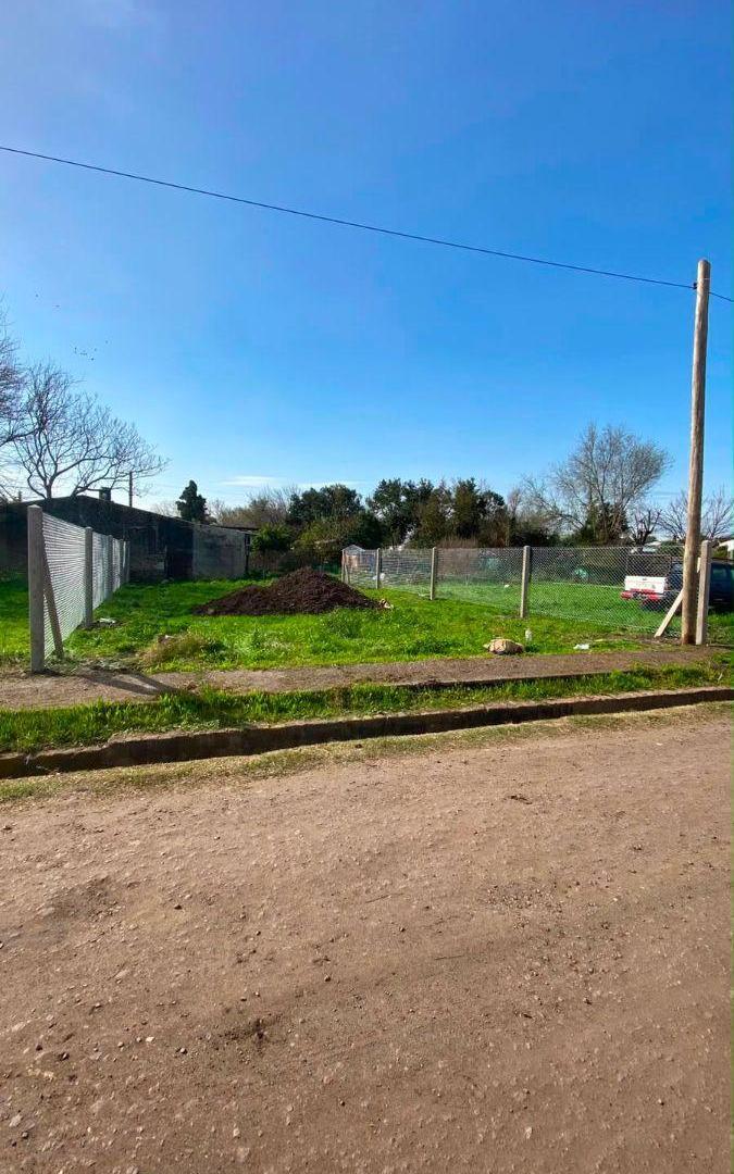 Foto de Terreno en venta de 210m2 con mejoras en barrio Talleres Roldán, imagen 4