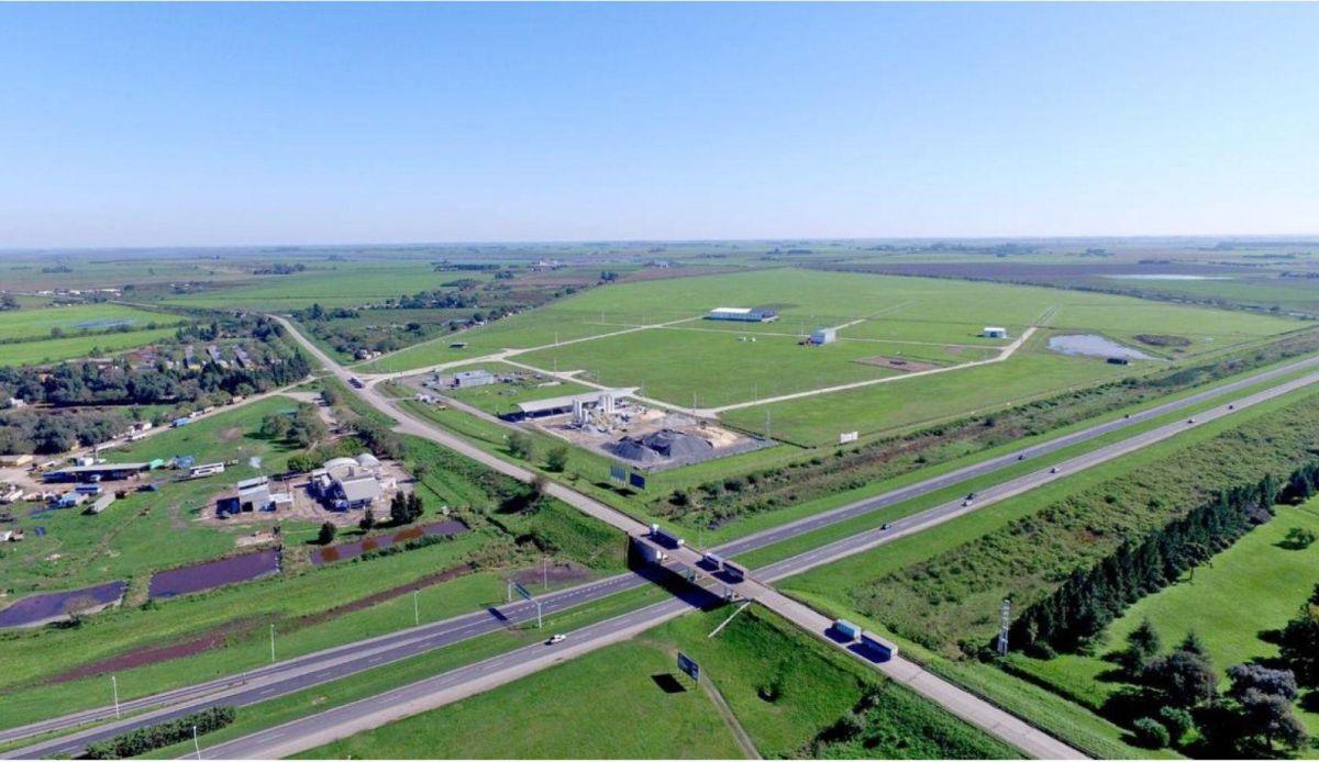 Foto de Lote industrial en parque industrial sobre Autopista Santa Fe-Rosario, imagen 1