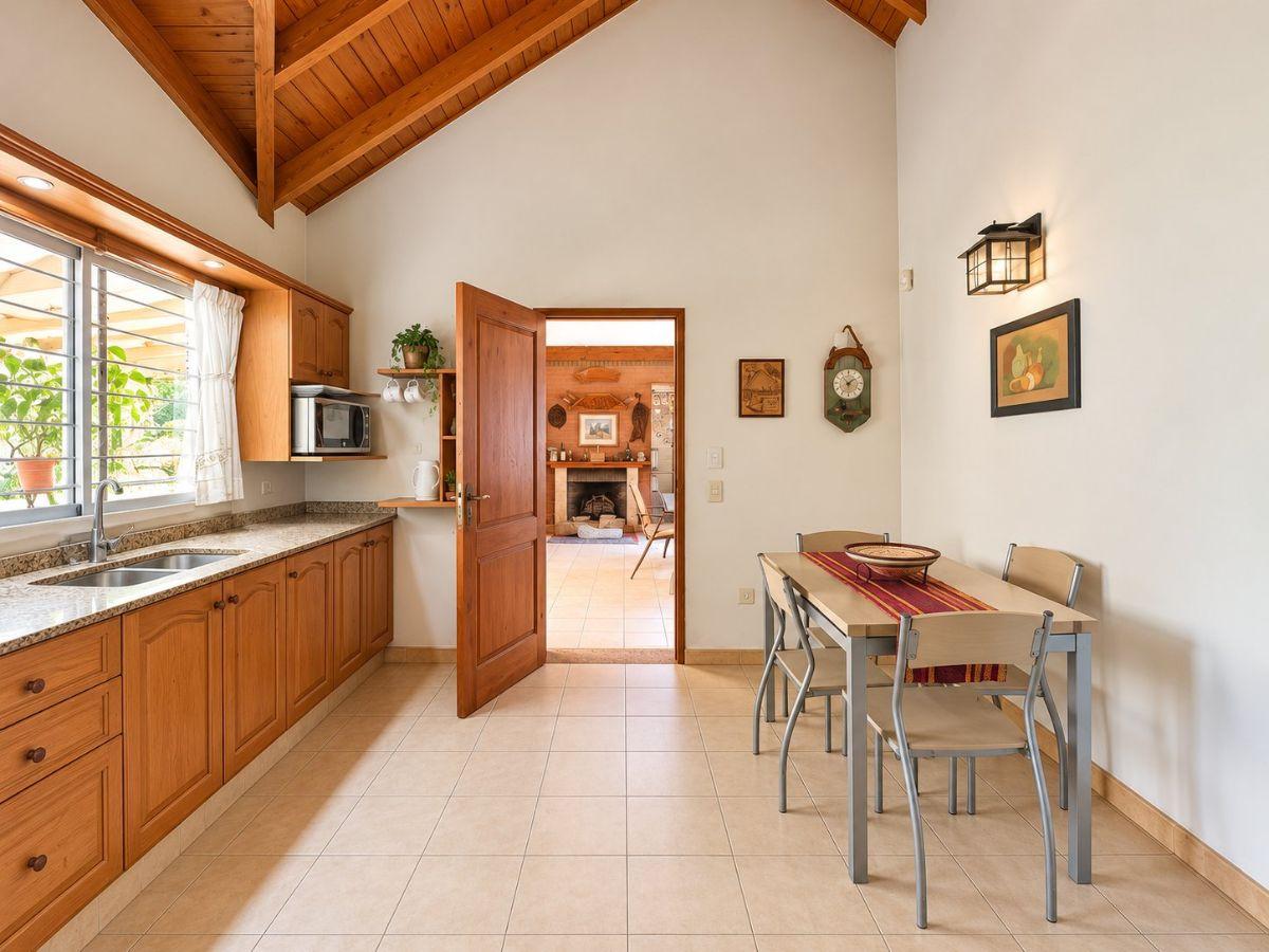 Foto de Casa con pileta y quincho en venta en Zona 7, Funes – lote de 993 m², imagen 3